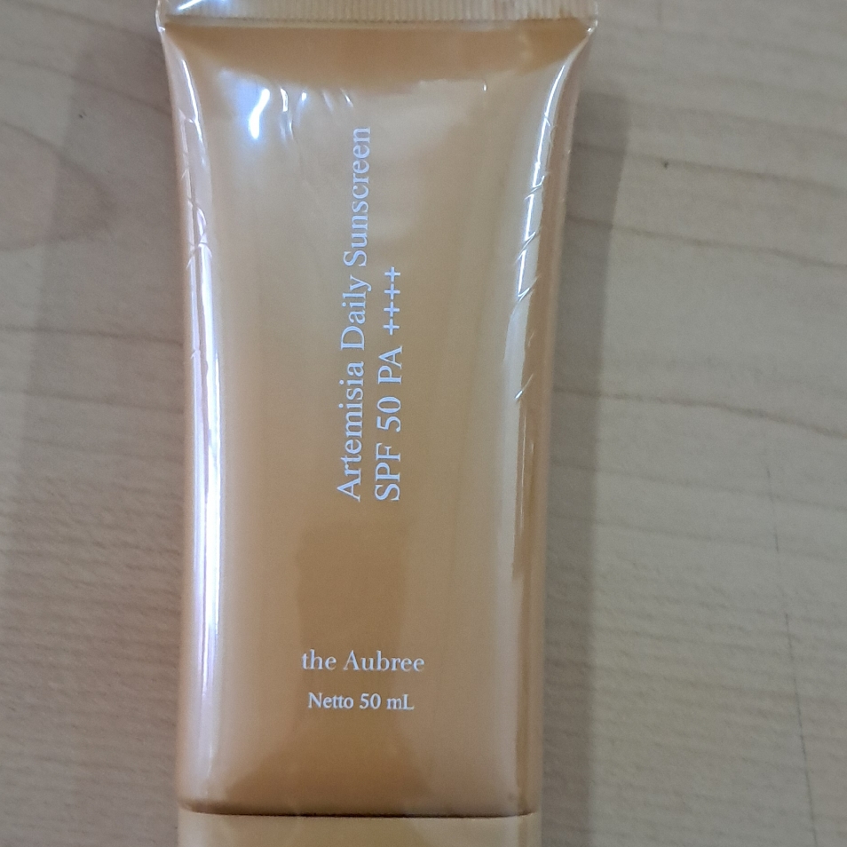 Artemisia Daily Sunscreen SPF 50 PA ++++ imgfdn-a197ebe3-493c-4008-9342-2eacb68c56b6