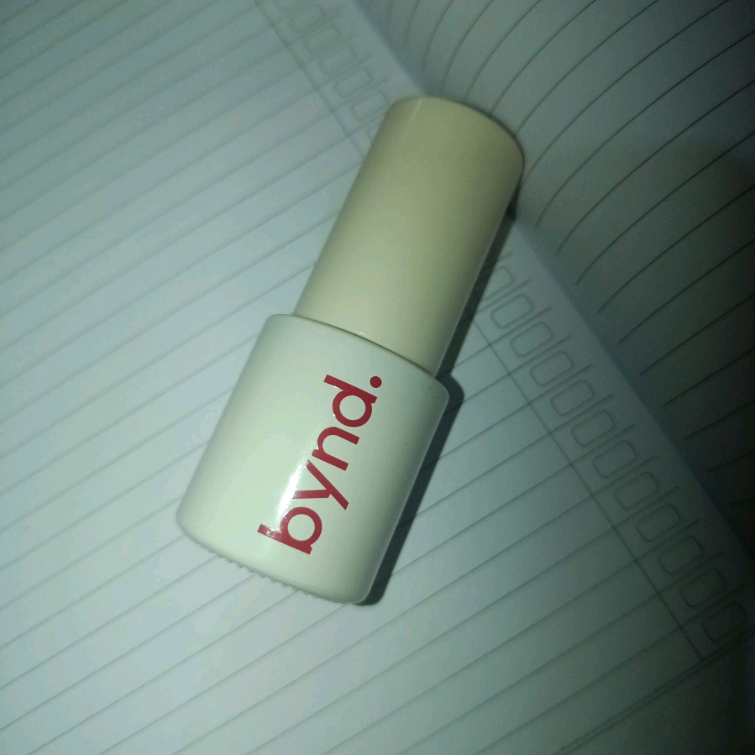 Skin Tint Moisture Glow SPF 50 PA+++ - 3.5 Sand Beige imgfdn-d70bada1-c4ad-4967-9fb5-0a29e0429460