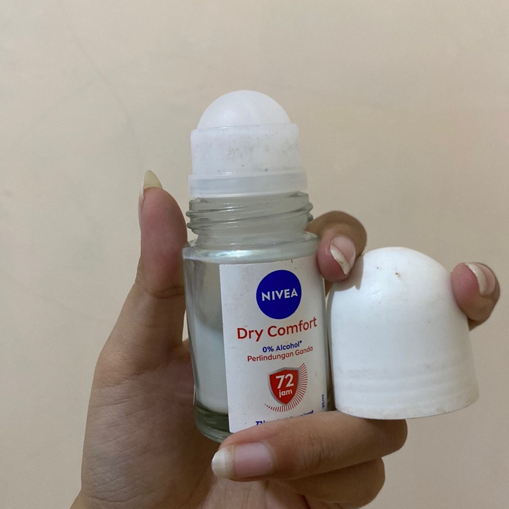 Dry Comfort Plus Roll On imgfdn-409fe4d4-9454-4b4c-b7f3-7c8cb0c641fc