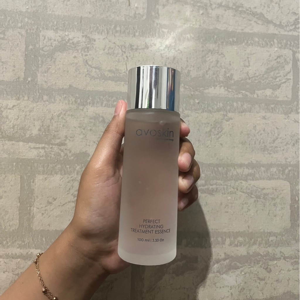 Perfect Hydrating Treatment Essence imgfdn-e5f8fe09-9fd3-42bc-8060-c850b0621201