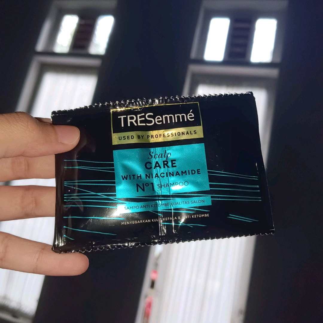 Scalp Care Shampoo imgfdn-f7cb2635-c321-4f87-a19f-a6a0d9670cd6