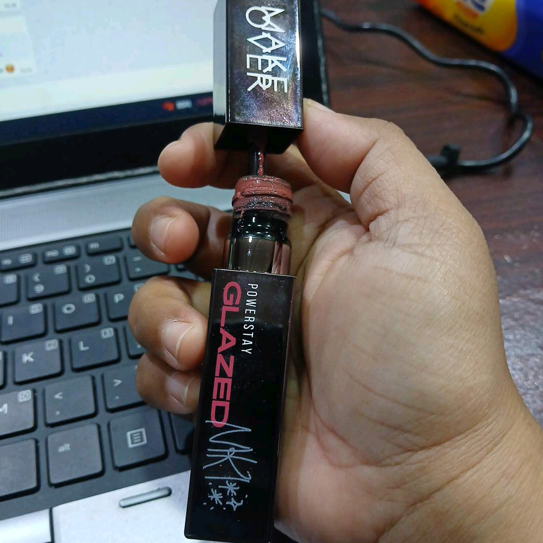 Powerstay Glazed Lock Lip Pigment - D16 California imgfdn-9af43e9a-e369-4026-b8b0-d1efa9df68eb