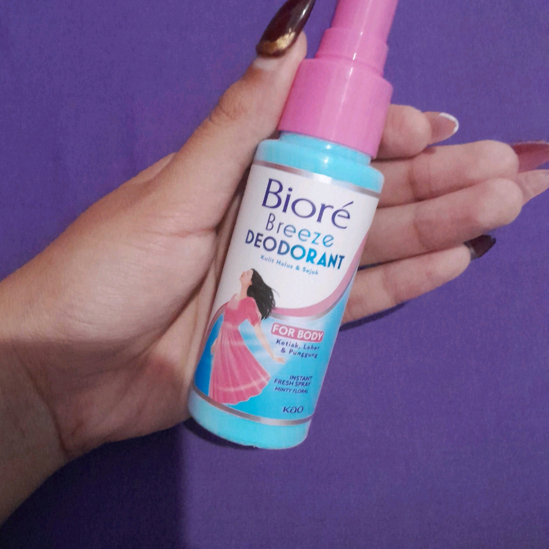 Breeze Deodorant Spray - Minty Floral imgfdn-babba30f-5eb1-4753-acfd-e0edaead207e