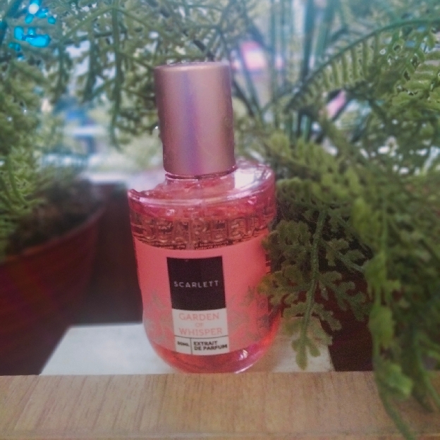 Extrait De Parfum - Garden of Whisper imgfdn-44386ad4-9eae-4328-b47d-cb7427b0467b