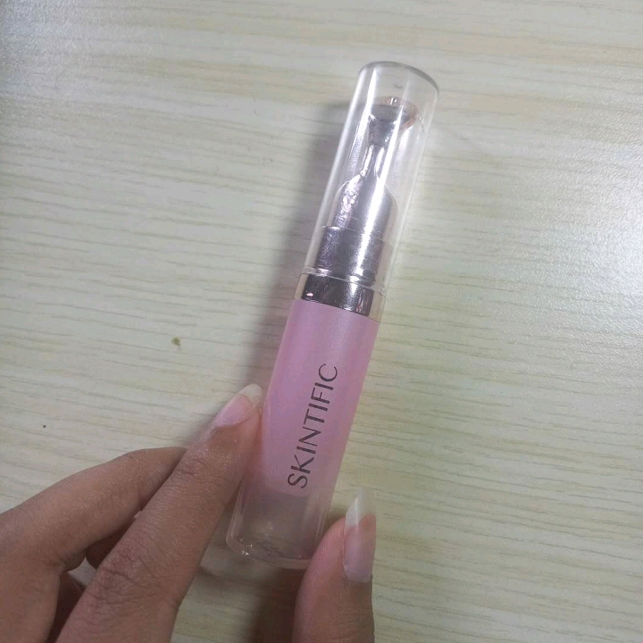 Peptide Nourishing Lip Serum imgfdn-eb3ea703-f547-470a-a204-f9040b500f05