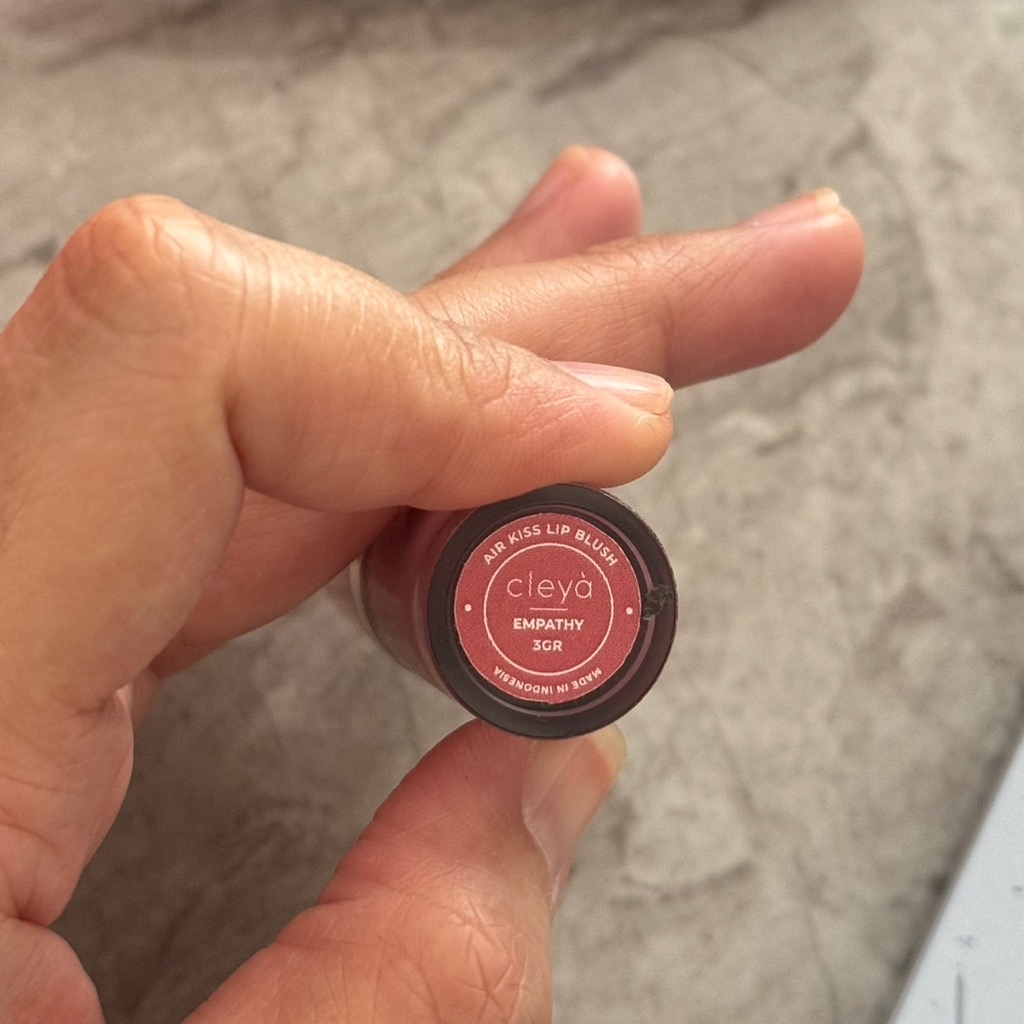 Air Kiss Lip Blush - Empathy imgfdn-e73cb626-80fc-439d-8377-7f3f8c683c12