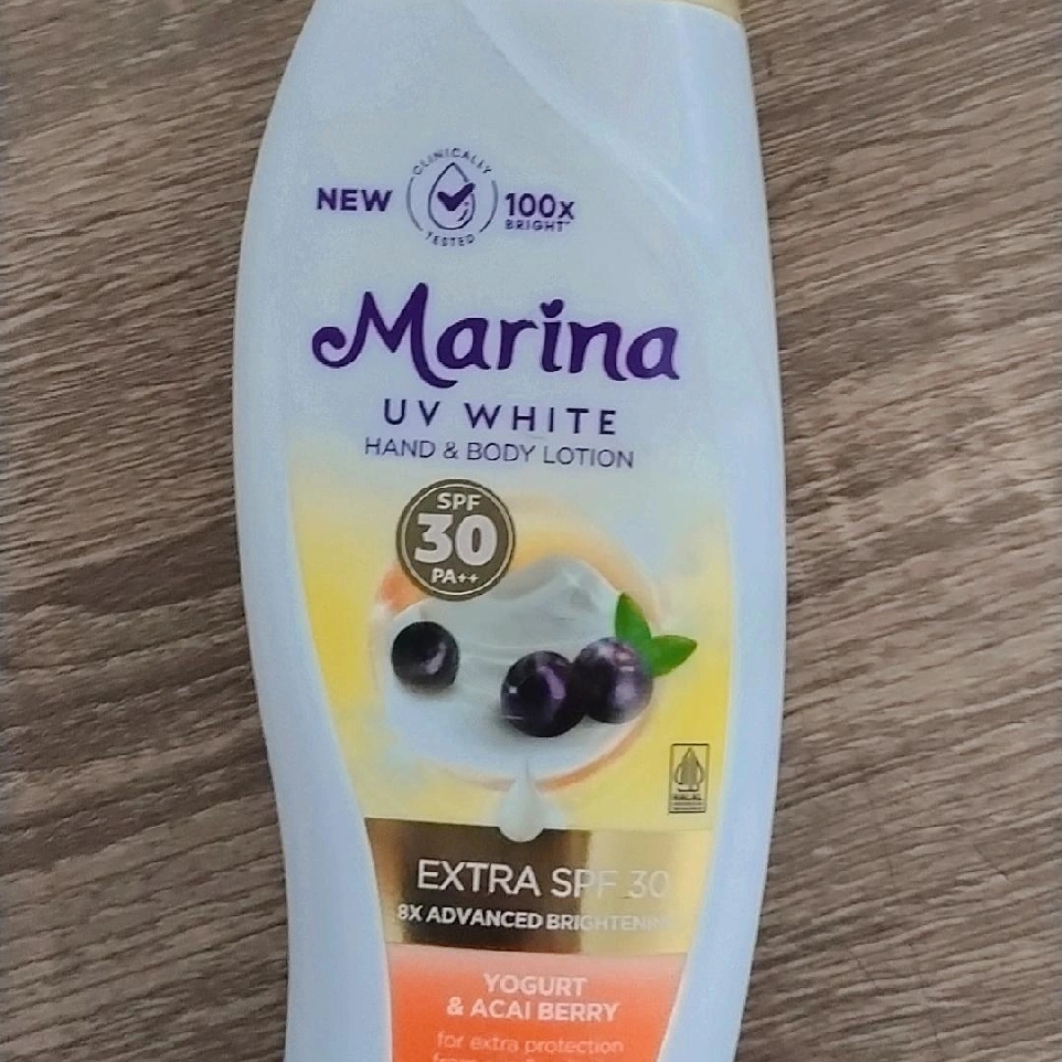 UV White Extra SPF 30 Lotion imgfdn-a8c3716a-d907-4354-82ed-a95574797343