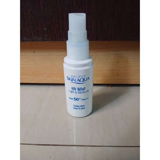UV Mist Light & Moisture SPF 50+ PA+++ imgfdn-45da3810-ead2-4455-a687-19114cee15b5