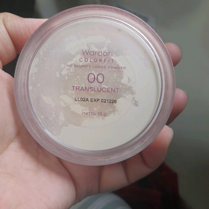 Colorfit HD Blurify Loose Powder - 00 Translucent imgfdn-aa2b1e22-7db7-4726-b3d9-ef249ea4cf8b