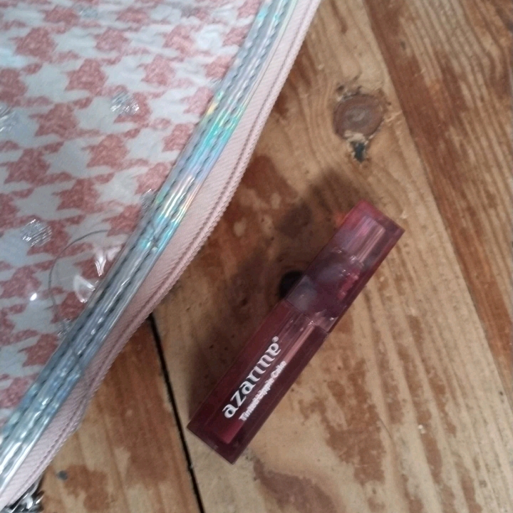 Tinted Lippie Cake - 06 Cherry Cupcake imgfdn-79ad55f6-f809-4715-9186-b9a8f0b5da2b