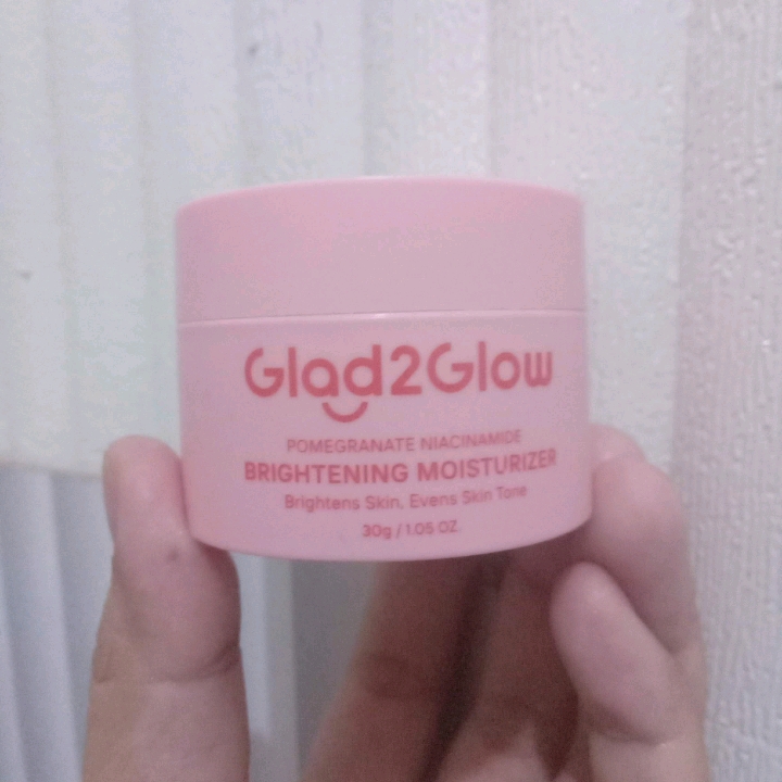Pomegranate 5% Niacinamide Brightening Moisturizer imgfdn-5e837afb-3258-44d9-8140-da9ebf5ad41b
