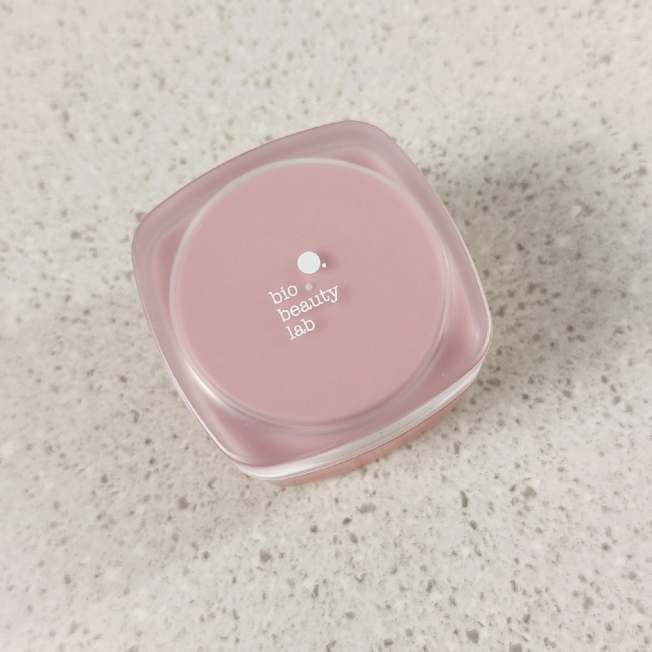 Luxurious Soft Moisturizer imgfdn-2e3539b2-ac23-4f3e-ab2e-18d154add800