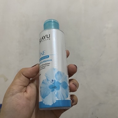 All In One Cleansing Water - Normal Berminyak imgfdn-c2ed5b10-7d4e-4784-92d3-b60b8f40be83