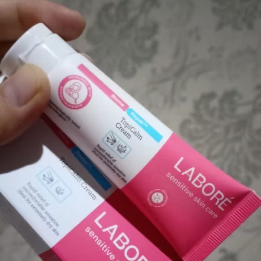 Sensitive Skin Care BiomeRepair TopiCalm Cream imgfdn-cecb6a8b-ce04-42e6-aa87-45d4f23e8c55