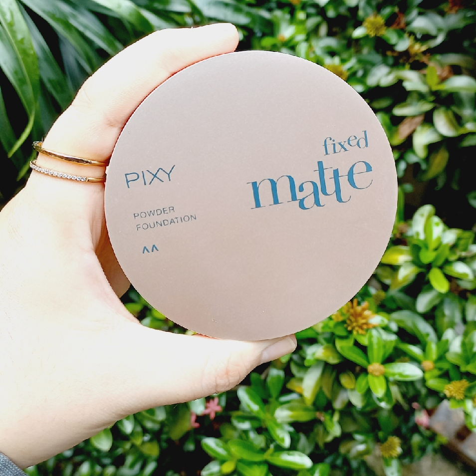 Fixed Matte Powder Foundation - 202N Light Ivory imgfdn-9054936d-731f-412f-a2a0-204bb0d911d8