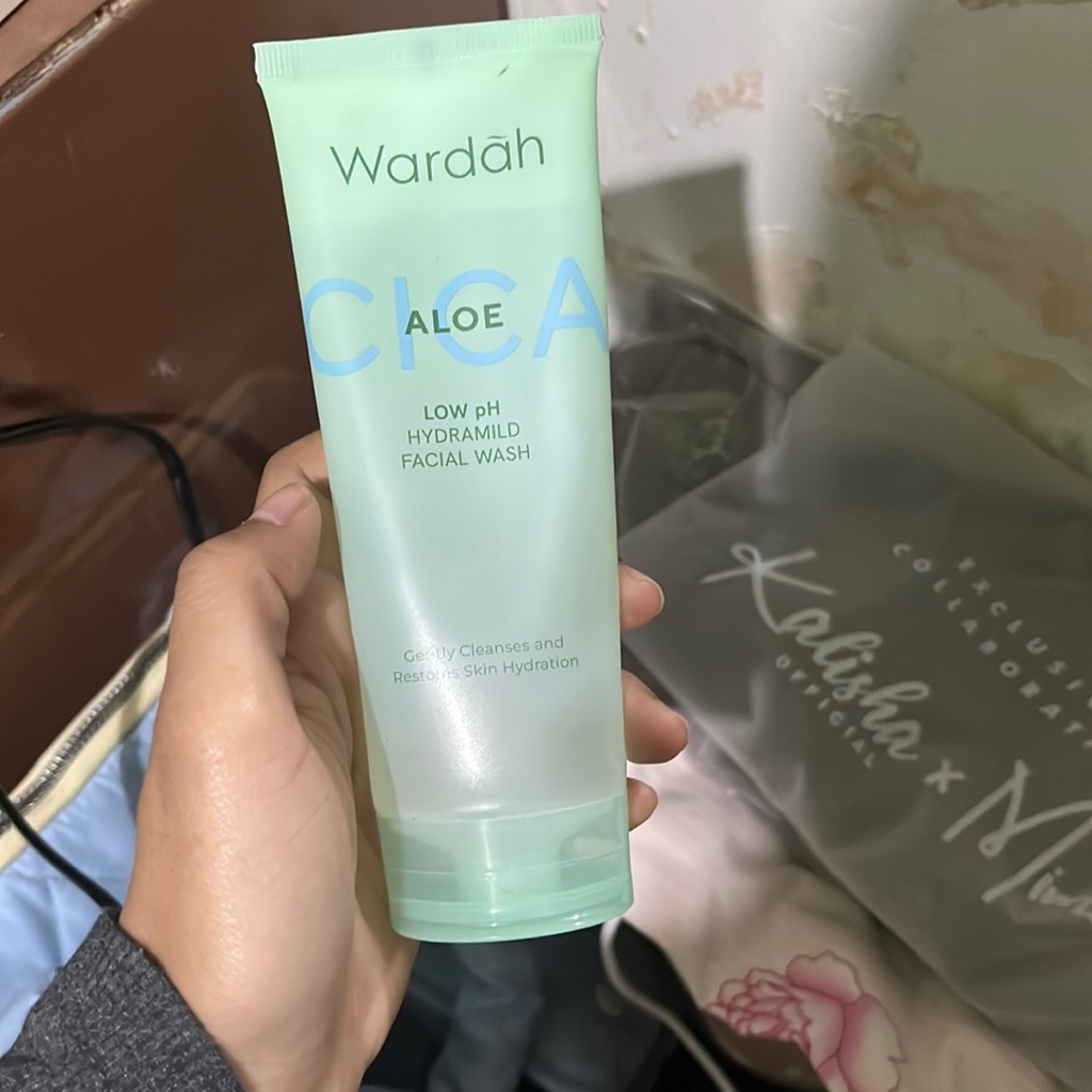 Nature Daily Aloe Hydramild Multifunction Gel imgfdn-b007d11f-291a-449b-9c0d-d3b3b1a34cf0