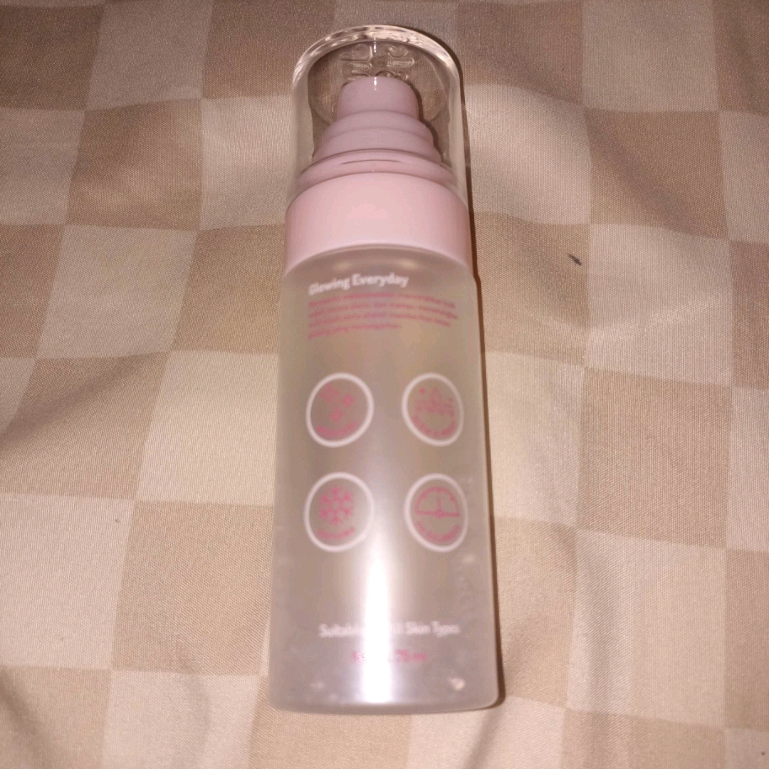 Face Spray Glowing Everyday imgfdn-e2bf2bc6-04e6-4dcd-9256-d14ff5977a86