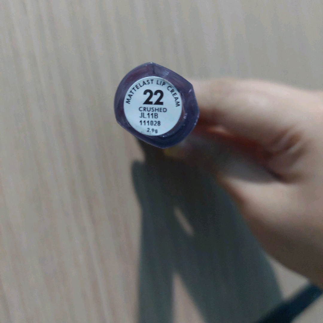 Oh My Glam Mattelast Lip Cream - 22 Crushed imgfdn-d5e10e89-3bdf-4d1b-8356-e809bb6c7e58