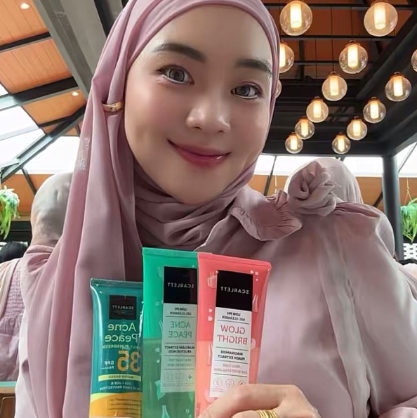 Acne Peace Daily Sunscreen SPF 35 PA++++ imgfdn-4df53c13-c1b4-4b22-b764-70b041b7a223