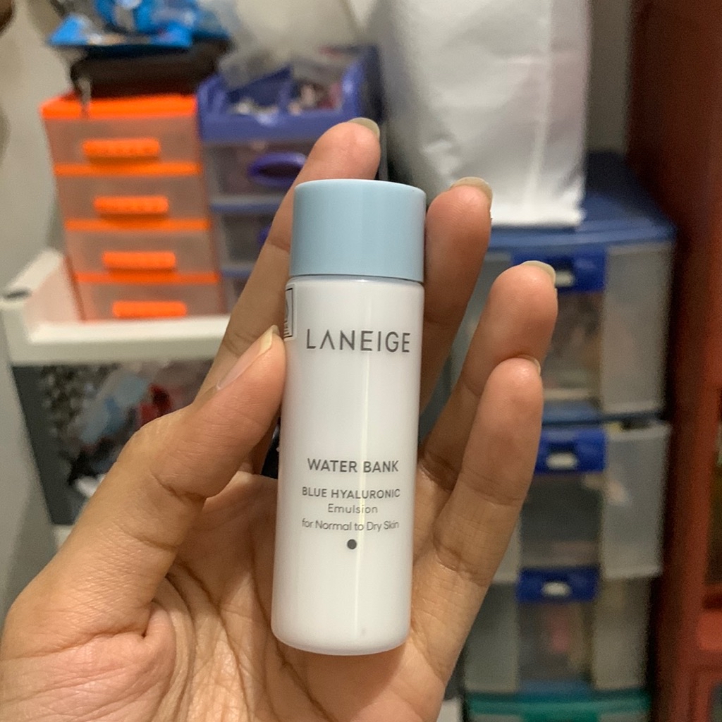Water Bank Blue Hyaluronic Emulsion - for Combination to Oily skin imgfdn-8ed8da79-7280-4c48-9591-59df96910473