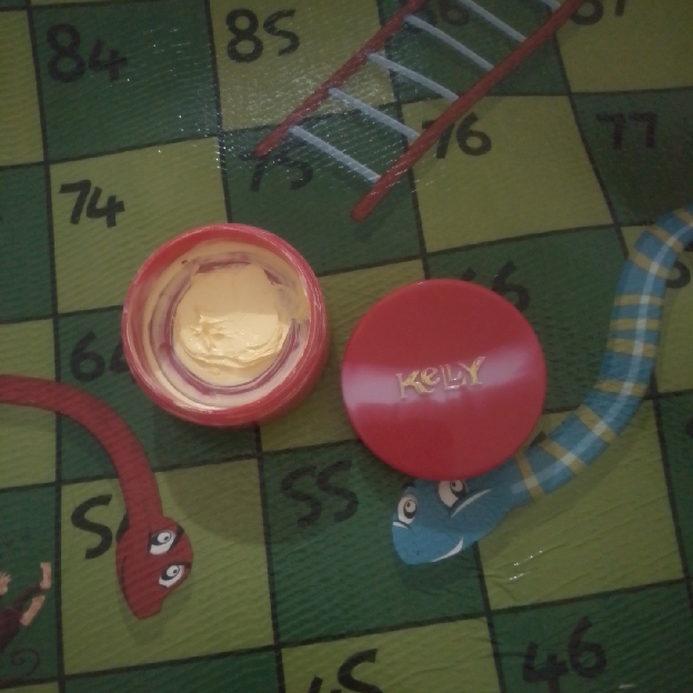 Pearl Cream imgfdn-818bce0d-cf4e-4121-b831-dc11247b054e