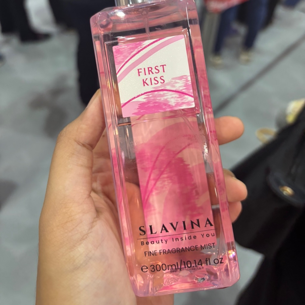 Fine Fragrance Mist - First Kiss imgfdn-abfdbb46-7c06-47cf-a709-95aa3a49d03e