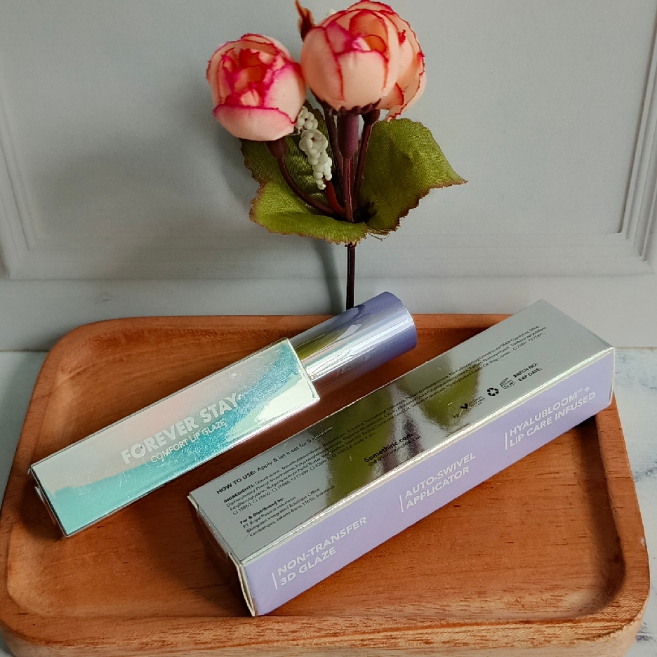 Forever Stay Comfort Lip Glaze - 05 Unreal imgfdn-b859a6b0-32b9-4a36-af53-1d983fc3af64