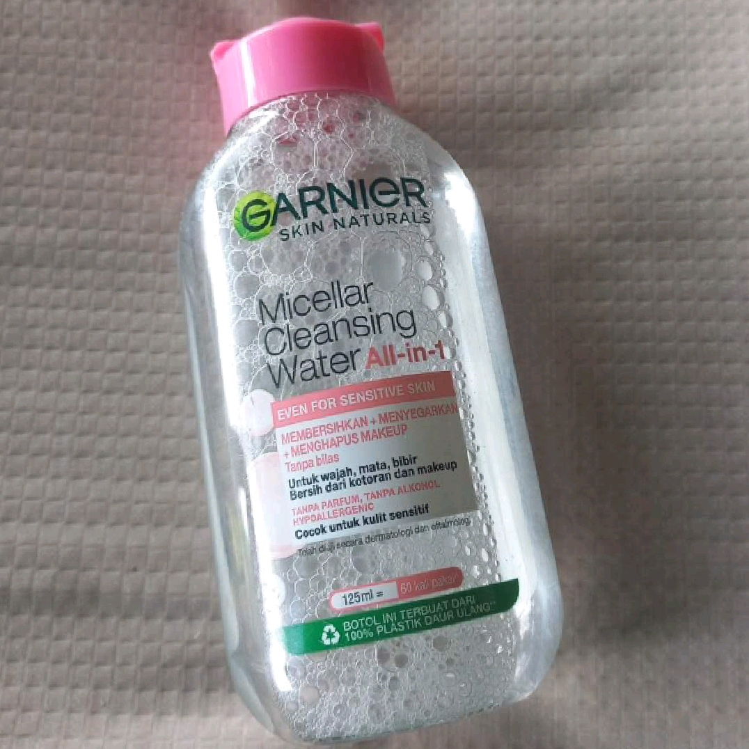 Micellar Cleansing Water All-in-1 - All Skin Type imgfdn-0d066b1c-674c-4dd5-9c88-02504cda4ae1