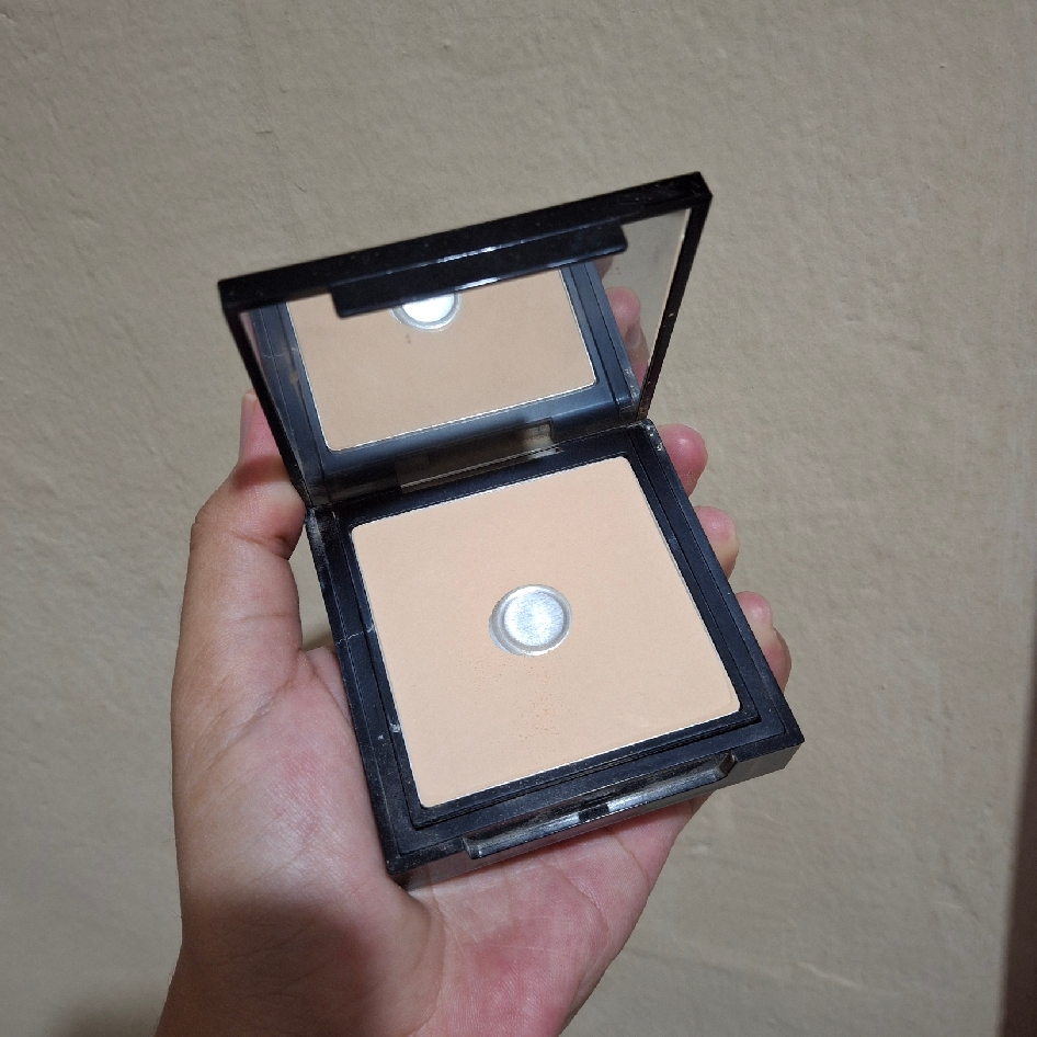 Holy Perfecting Pressed Powder - Febe imgfdn-38678c30-d675-4522-a74d-a31e44adff7e