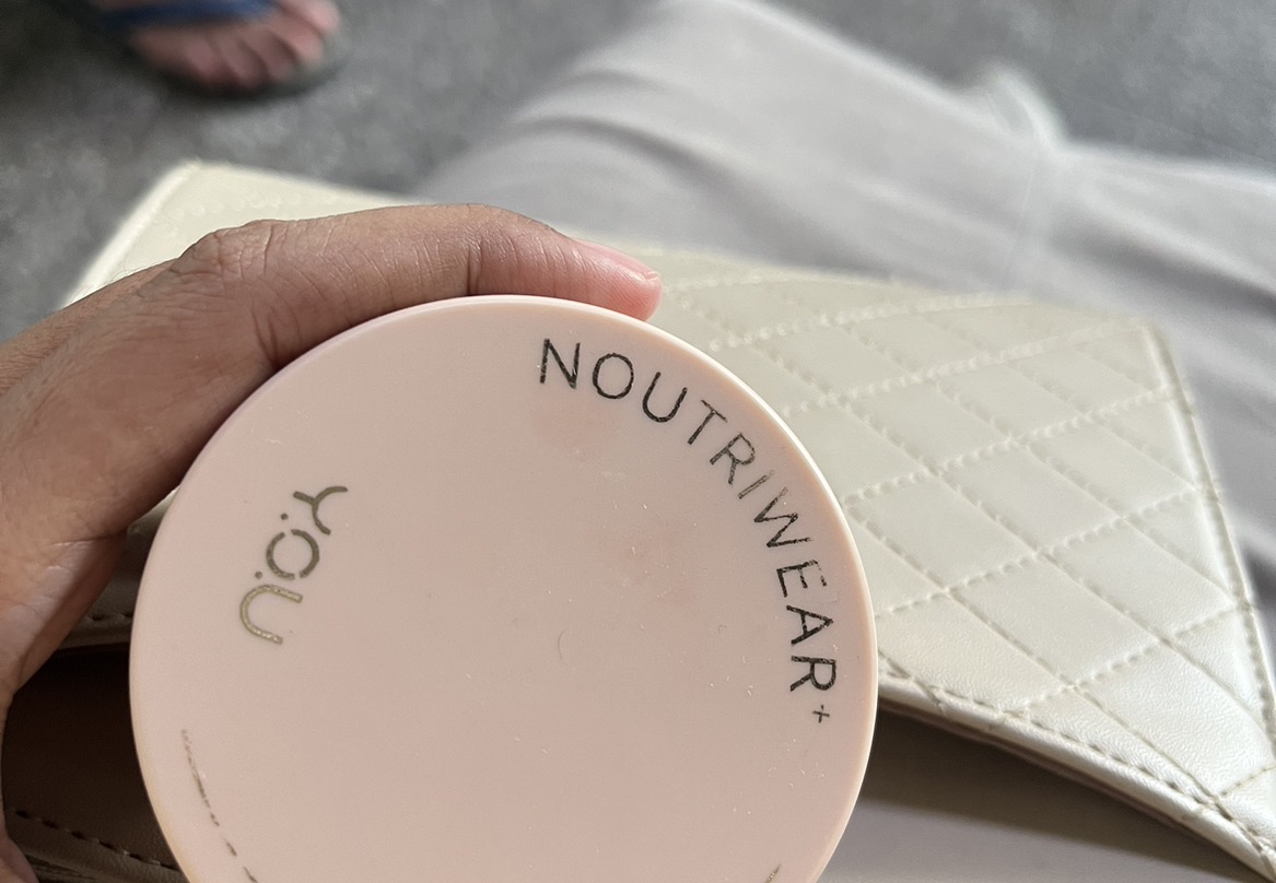 NoutriWear+ Airy Fit Loose Powder - W804 Natural Buff imgfdn-e65d2f04-5200-4769-9976-85f4e2e6e69a