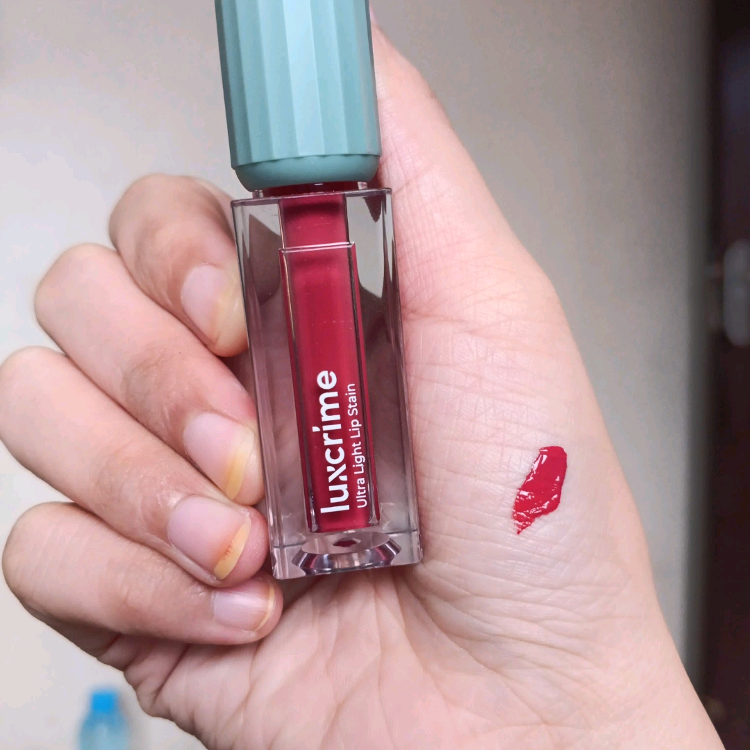 Ultra Light Lip Stain - Apricot imgfdn-24da5136-a875-4281-8f52-aadcdee1d764