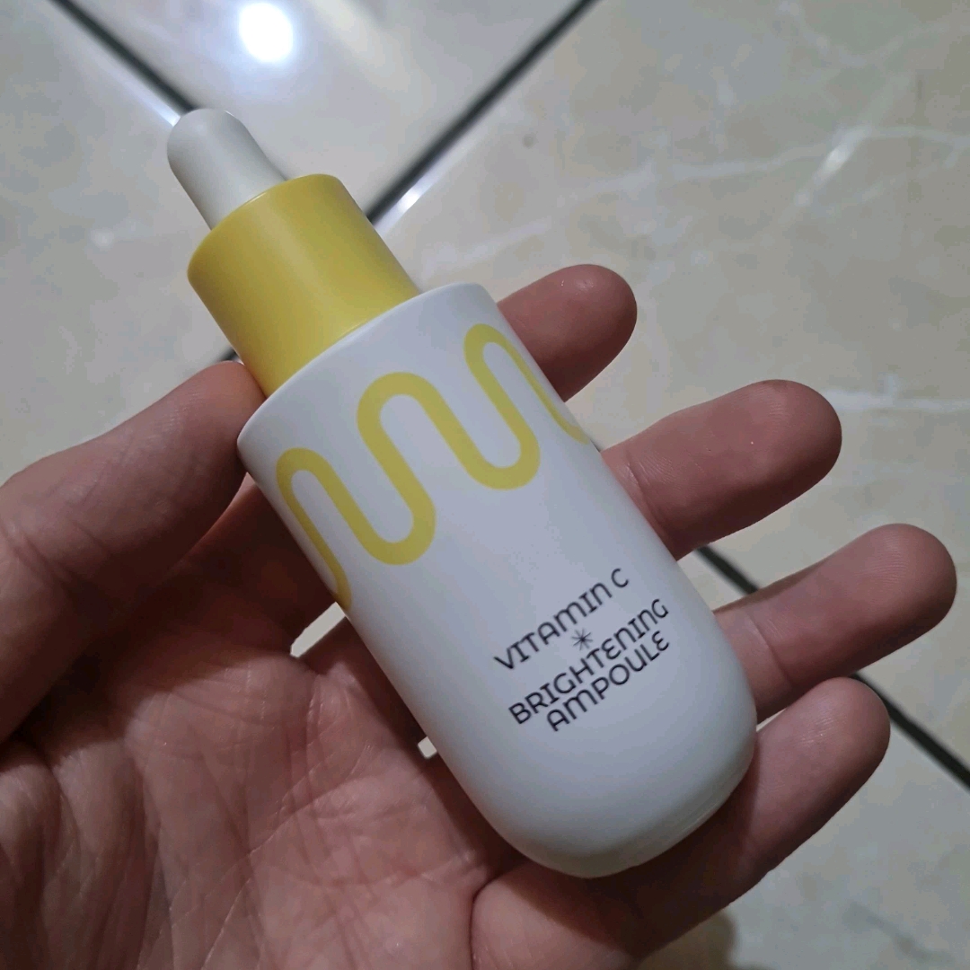 Vitamin C Brightening Ampoule imgfdn-8cfe2d71-b74b-4257-aacf-38893dde88a0
