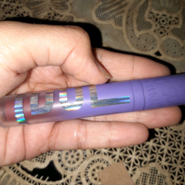 IDOL BLURRY Soft Lip Matte - Anomaly imgfdn-c6bea54e-c7cd-42f3-bdd5-7a3f06be7387