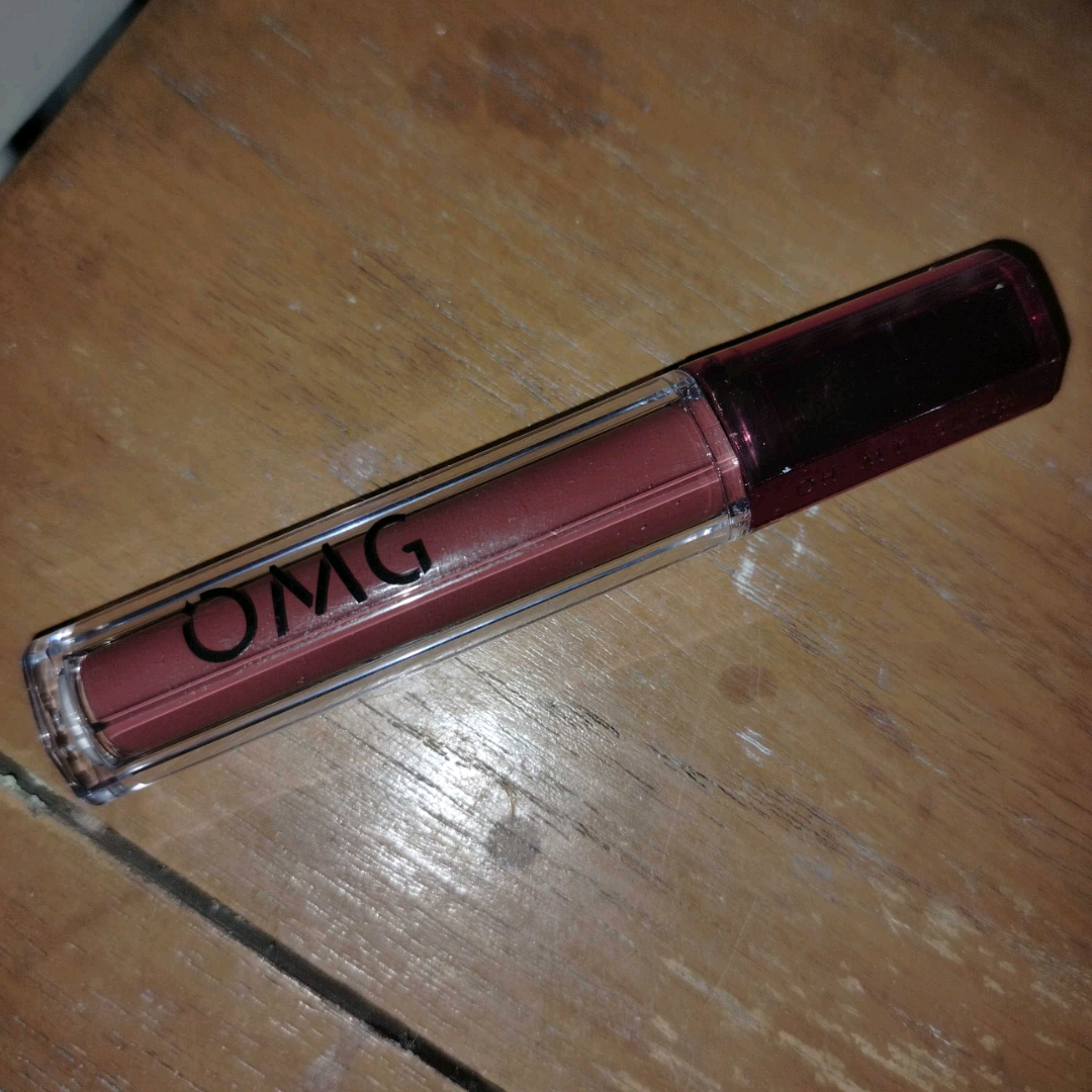 Oh My Glam Mattelast Lip Cream - 26 Extra  imgfdn-9239aea3-32b8-4de5-9ac5-01596923986f