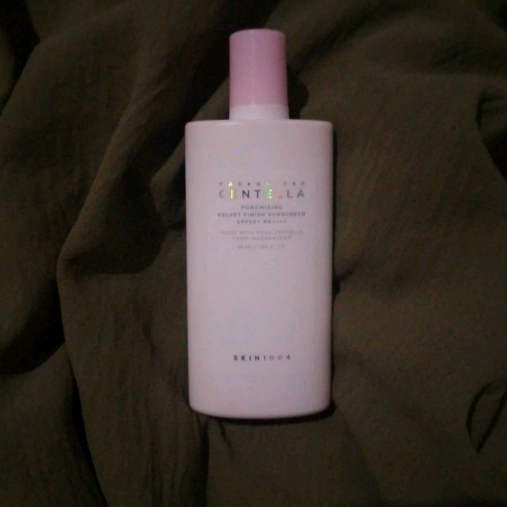 Madagascar Centella Poremizing Velvet Finish Sunscreen imgfdn-17ce805f-f431-410c-971b-d3862bfbe629