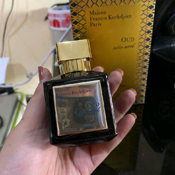 Oud Satin Mood Extrait de Parfum imgfdn-f4a5c087-6109-4dc6-a63b-8b2e02df60cb