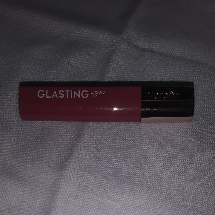 Glasting Liquid Lip - 05 Glazing Berry imgfdn-8d8202b2-1d31-4e91-9055-0965c0631e9e