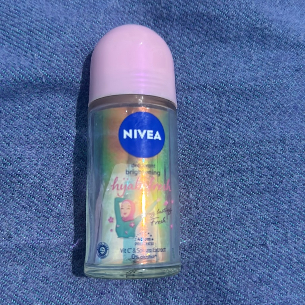 Brightening Hijab Fresh Deodorant Roll On imgfdn-0de7646e-4bc3-47cf-bf11-87029762539c
