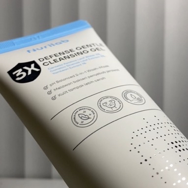 3X Defense Gentle Cleansing Gel imgfdn-0ef2890a-7f66-4dd5-a1d4-ab696121d338