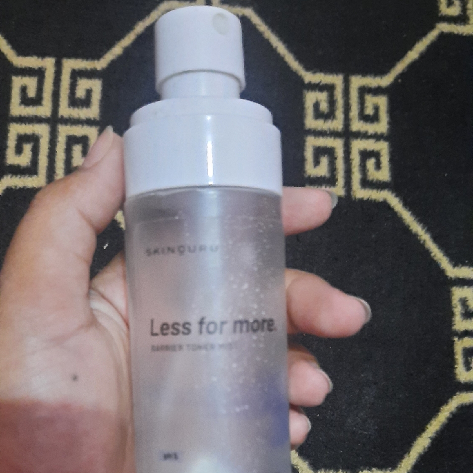 Less For More Barrier Skin Mist imgfdn-65a96283-be14-40a9-9436-05604be1f6a9
