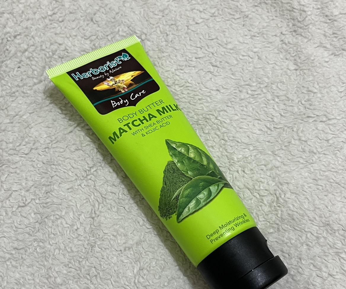 Body Butter with Shea Butter - Matcha Milk imgfdn-315e6a2f-7a3e-4d41-a3be-e1e0cbab7914