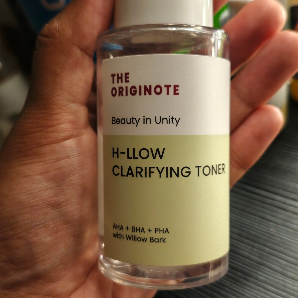 H-Llow Clarifying Toner imgfdn-af23f776-5de6-4485-b1a7-5c7431f61f5a