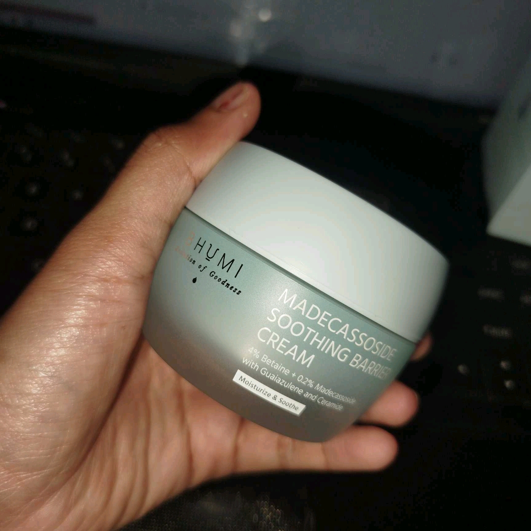 Madecassoside Soothing Barrier Cream imgfdn-99fca42d-21a2-44e3-93a2-66b208ea5eb8
