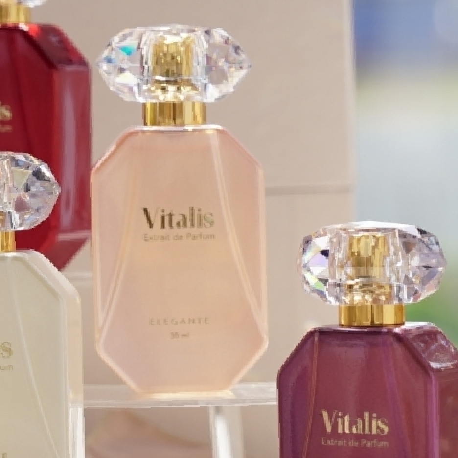Extrait De Parfum - Elegante imgfdn-fb9a3ee5-ee54-4407-8b5c-cdbfa0d62b9f