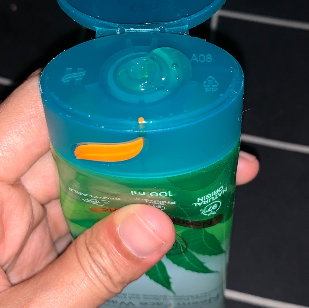 Purifying Neem Face Wash imgfdn-a653007d-3d3a-46d7-9cb6-0ea63f8946ec