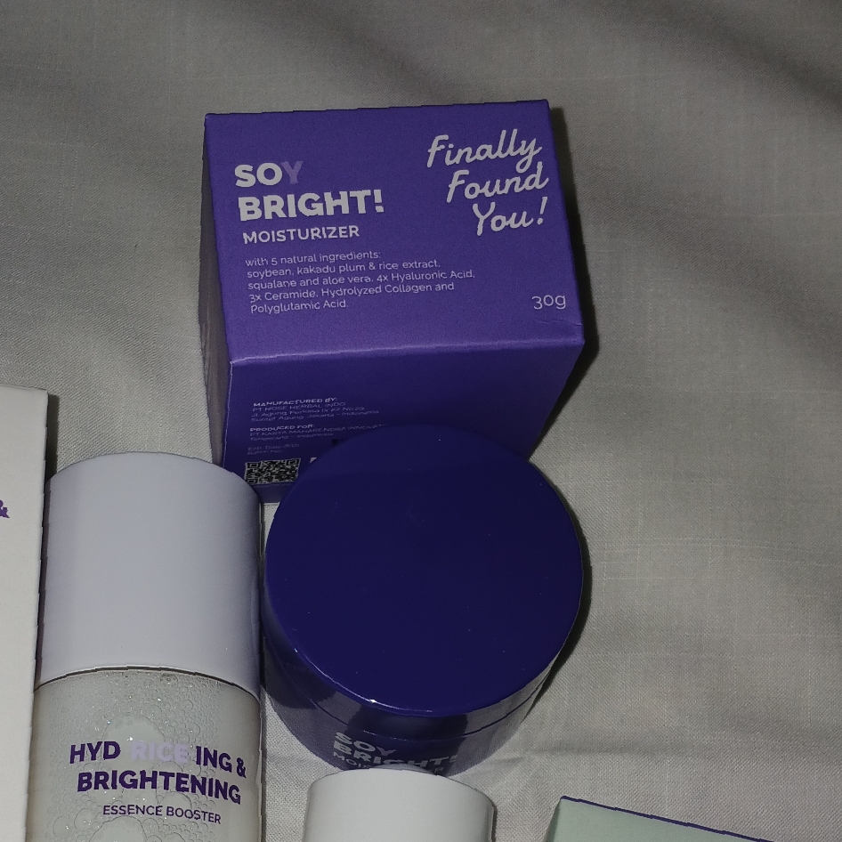 SOY BRIGHT! Moisturizer imgfdn-9387df0f-3cd2-4684-83d6-cf6f55e3d360
