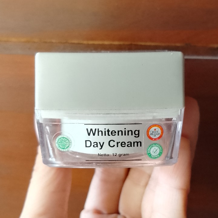 Whitening Day Cream imgfdn-b89e527a-799f-4672-ae8f-931d806d033c
