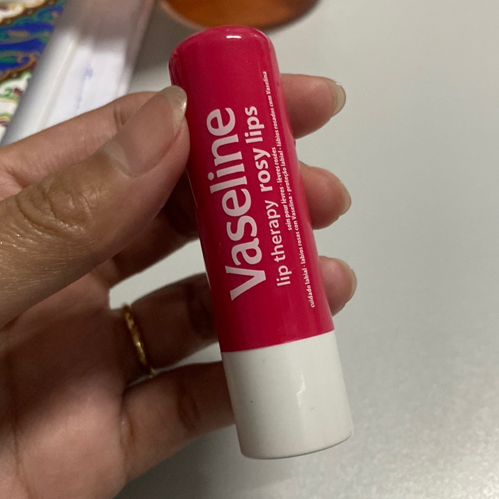 Lip Therapy Stick - Rosy Lips imgfdn-d1e32c3a-8ea7-45ee-82d9-5f52b656114e