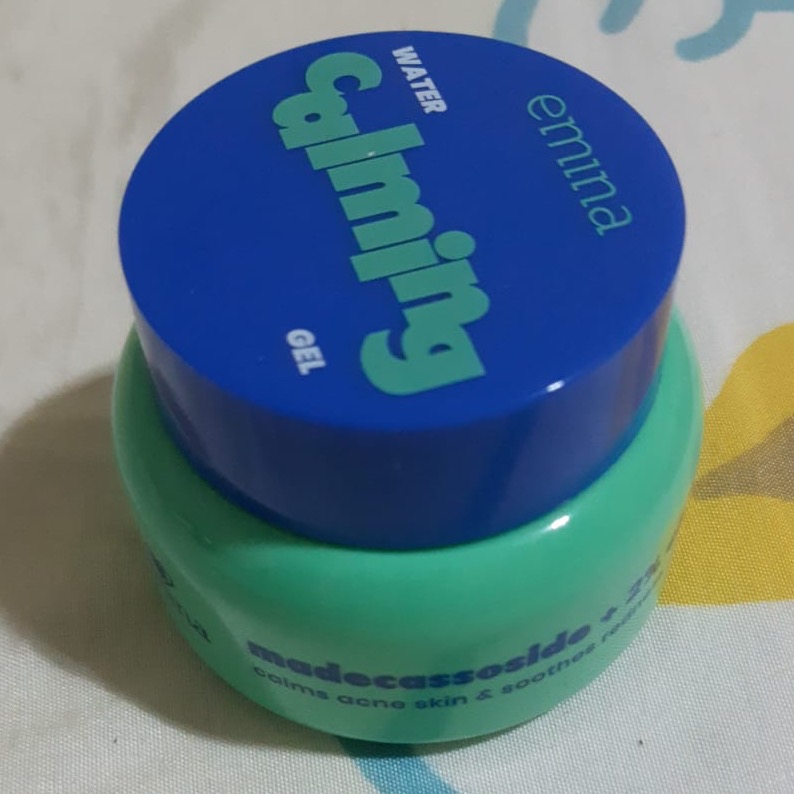 Water Calming Gel Moisturizer imgfdn-87f0497a-5548-4145-a8a2-9b2b6c28e20d