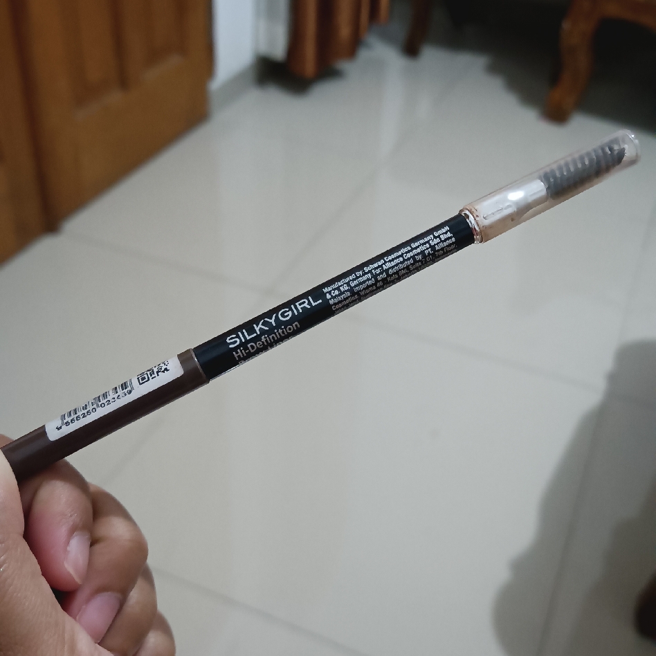 Hi-Definition Brow Liner - 02 Dark Brown imgfdn-12e9353b-220a-4fe0-8a54-da0356dd7243